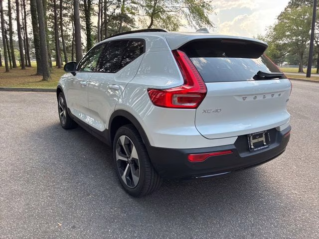 2026 Crystal White Volvo XC40 B5 Plus AWD SUV