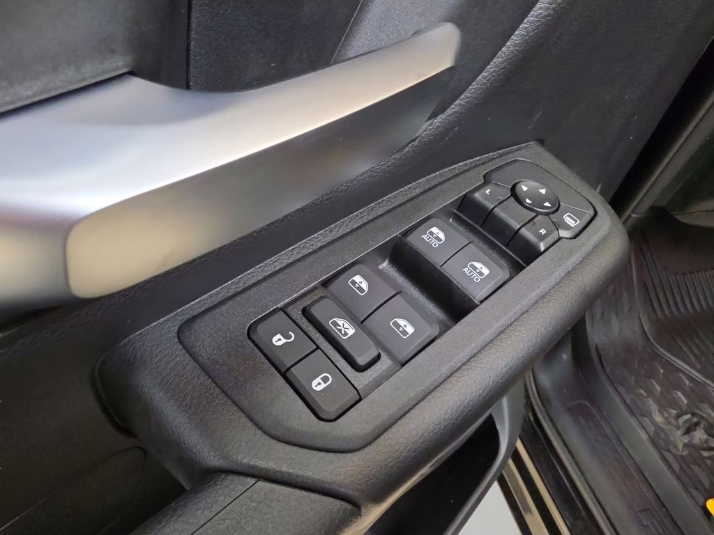 2026 Diamond Black Crystal Pearlcoat Ram 1500 Warlock 4X4 Truck