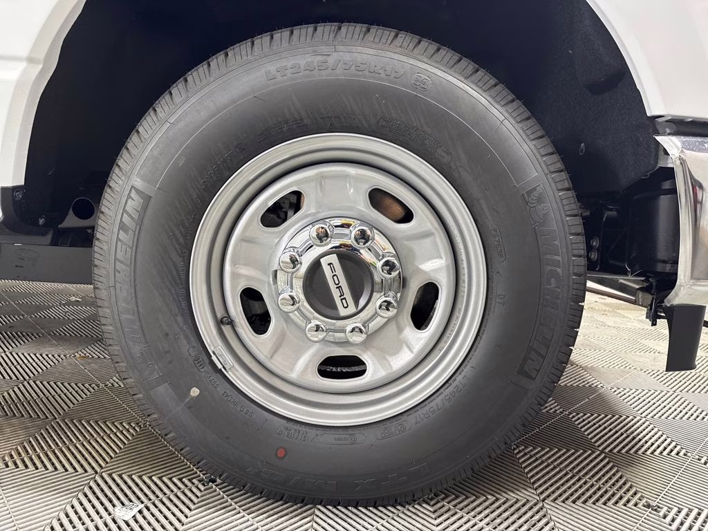 2026 Oxford White Ford Super Duty F-250 SRW XL RWD Truck