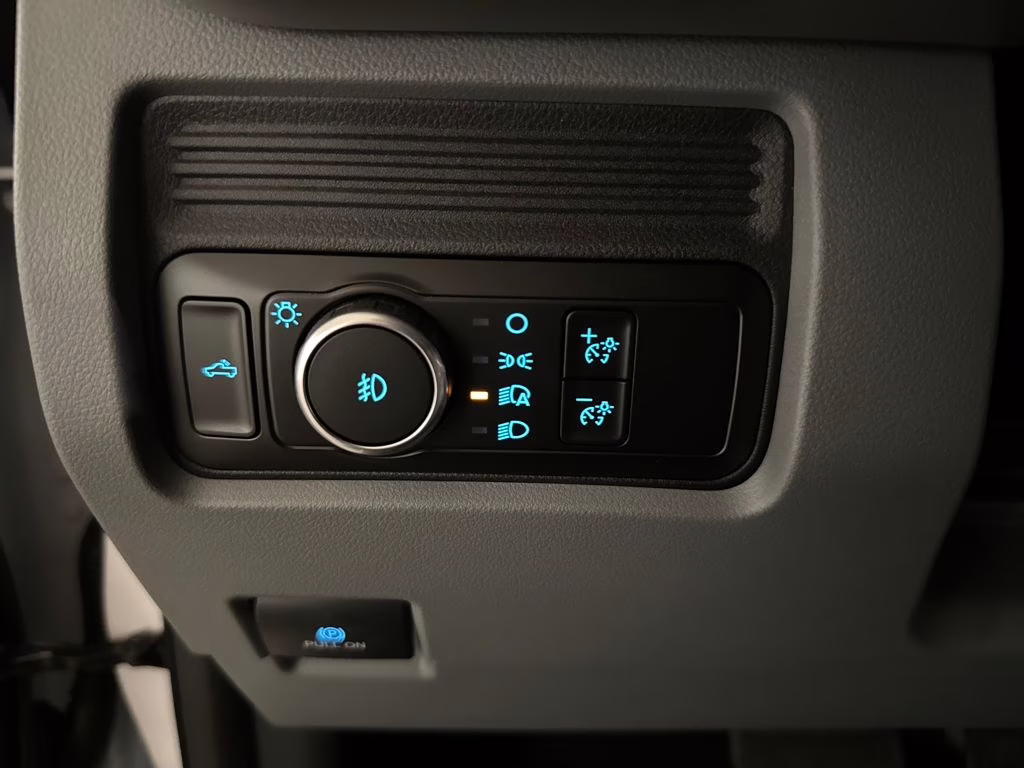 2026 Oxford White Ford Super Duty F-250 SRW XL RWD Truck