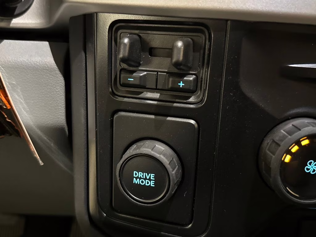 2026 Oxford White Ford Super Duty F-250 SRW XL RWD Truck