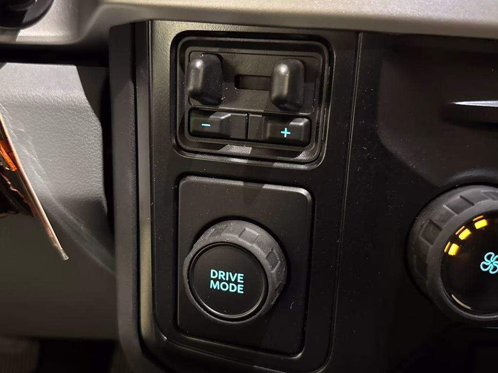 2026 Oxford White Ford Super Duty F-250 SRW XL RWD Truck