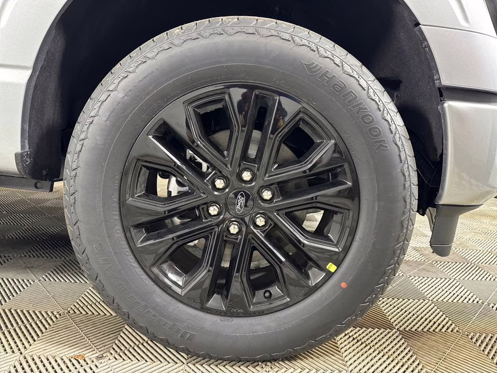 2026 Iconic Silver Metallic Ford F-150 Lariat 4X4 Truck