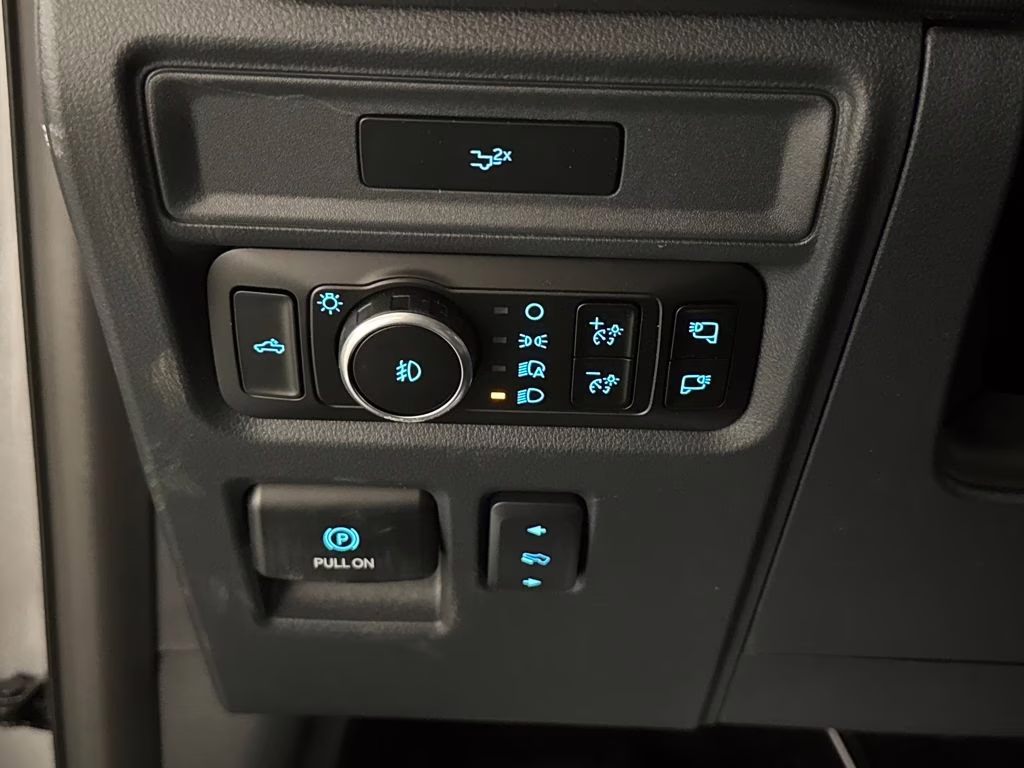 2026 Iconic Silver Metallic Ford F-150 Lariat 4X4 Truck