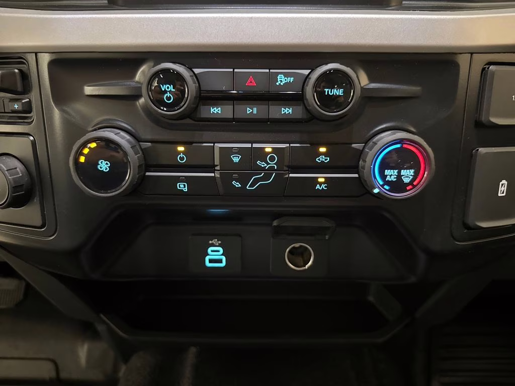 2026 Oxford White Ford Super Duty F-250 SRW XL RWD Truck