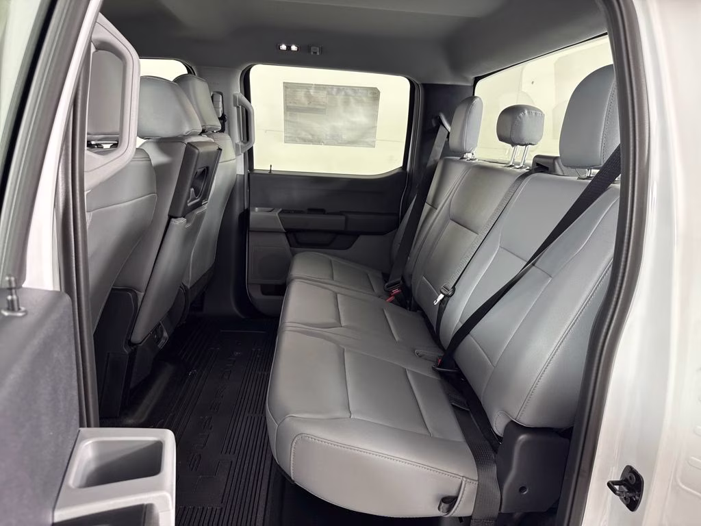 2026 Oxford White Ford Super Duty F-250 SRW XL RWD Truck