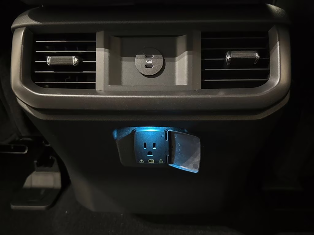 2026 Iconic Silver Metallic Ford F-150 Lariat 4X4 Truck