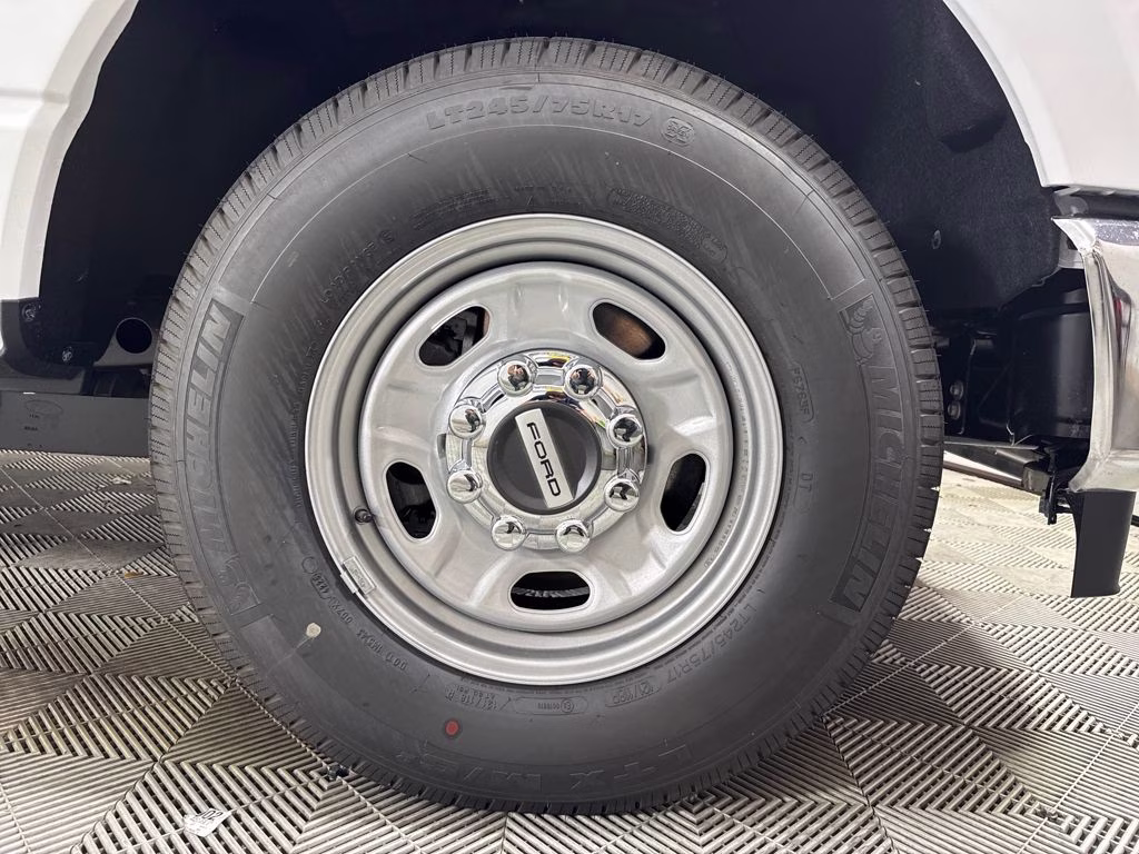 2026 Oxford White Ford Super Duty F-250 SRW XL RWD Truck
