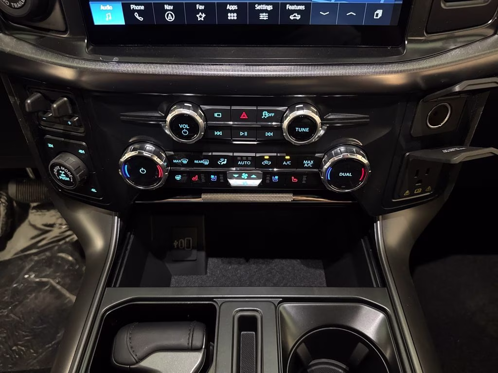 2026 Iconic Silver Metallic Ford F-150 Lariat 4X4 Truck