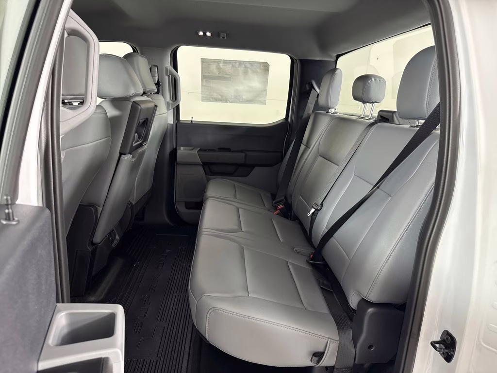 2026 Oxford White Ford Super Duty F-250 SRW XL RWD Truck