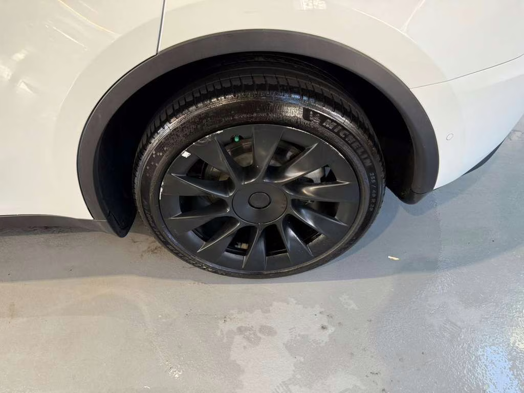 2021 Pearl White Multi-Coat Tesla Model Y Long Range AWD SUV