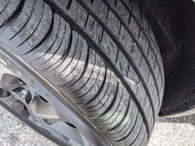 2025 Diamond Black Crystal Pearlcoat Chrysler Pacifica Limited FWD Van