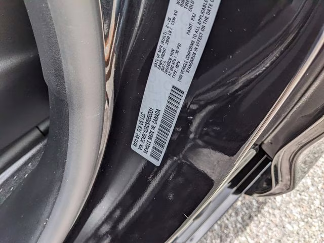 2025 Diamond Black Crystal Pearlcoat Chrysler Pacifica Limited FWD Van