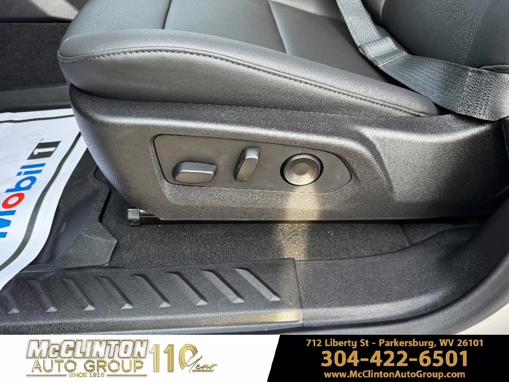 2026 White Sands Chevrolet Colorado 4WD Trail Boss 4X4 Truck