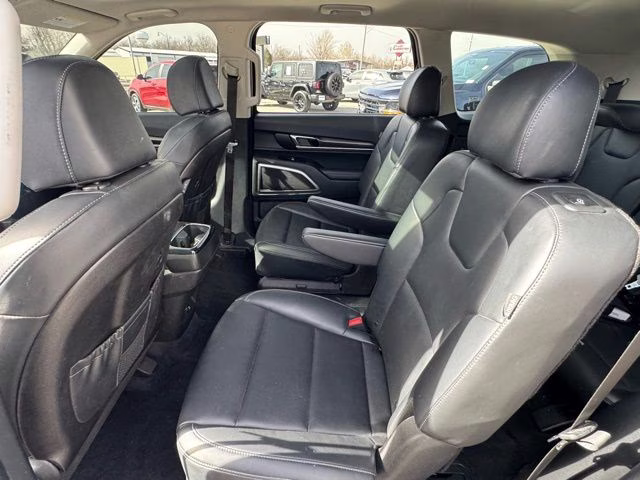 2025 Ebony Black Kia Telluride S FWD SUV