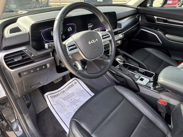 2025 Ebony Black Kia Telluride S FWD SUV