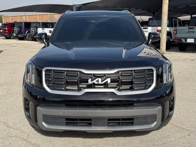 2025 Ebony Black Kia Telluride S FWD SUV
