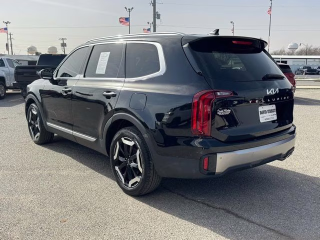 2025 Ebony Black Kia Telluride S FWD SUV