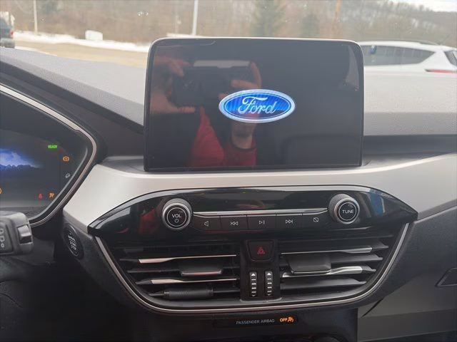 2022 Oxford White Ford Escape Plug-In Hybrid SEL FWD SUV