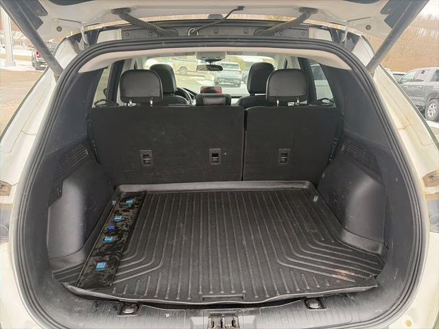 2022 Oxford White Ford Escape Plug-In Hybrid SEL FWD SUV