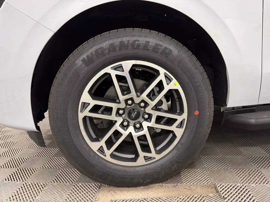 2026 SPACE SILVER Ford Expedition Active RWD SUV