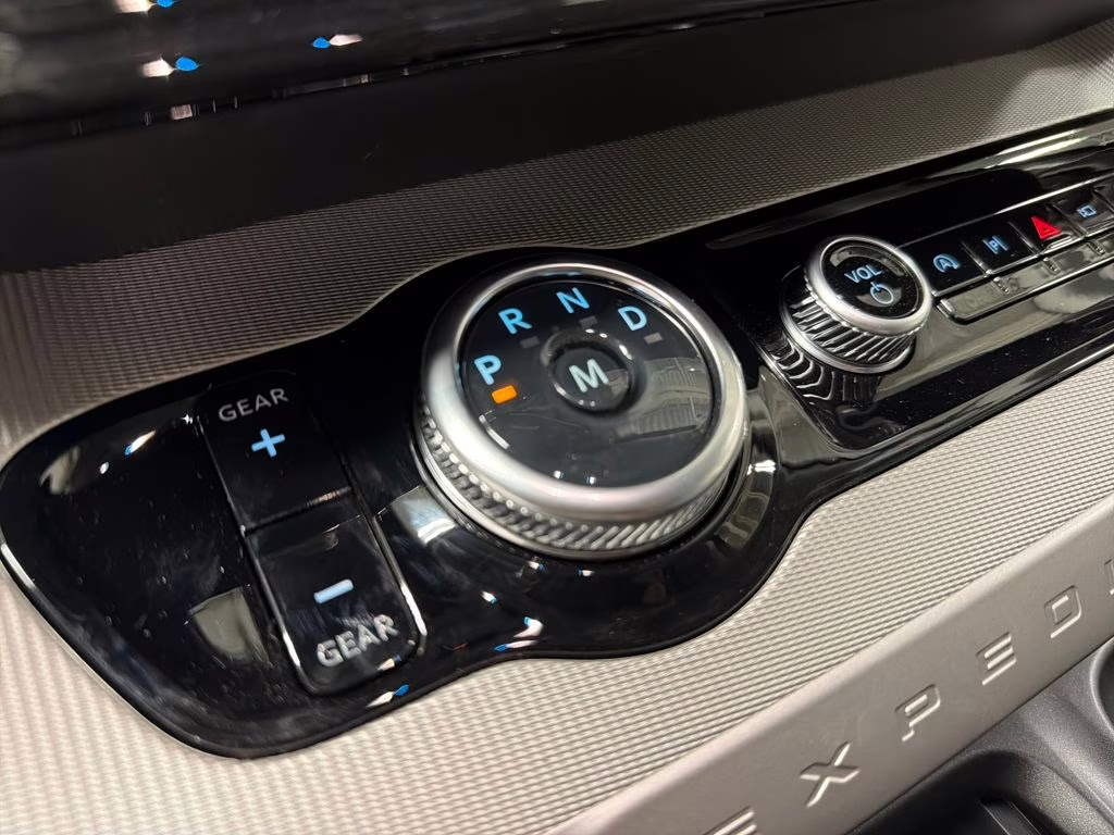 2026 SPACE SILVER Ford Expedition Active RWD SUV