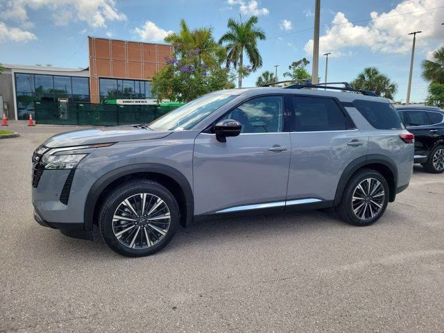 2026 Boulder Gray Pearl Nissan Pathfinder Platinum FWD SUV