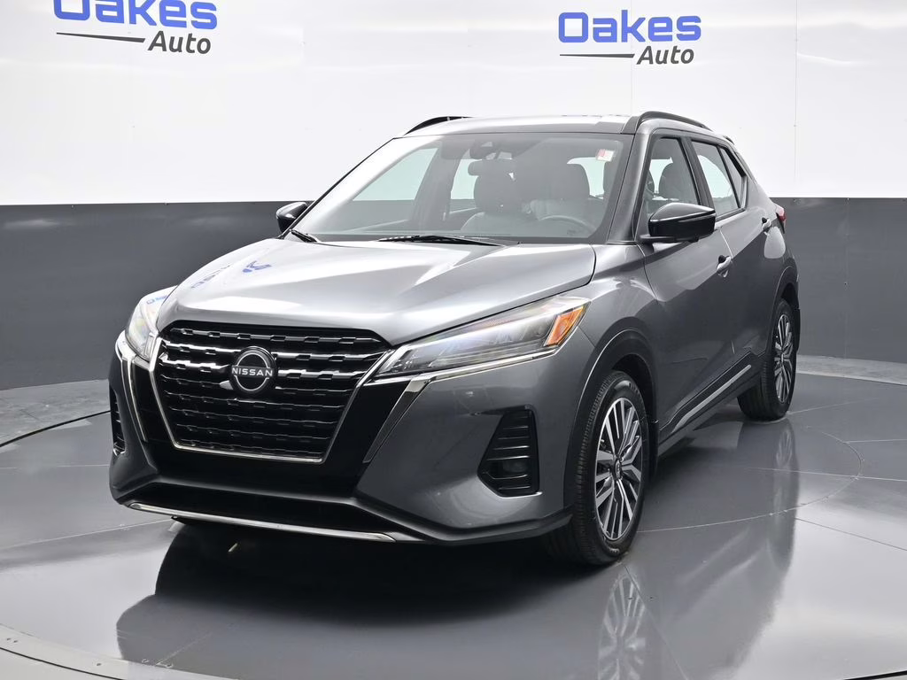 2023 Gun Metallic Nissan Kicks SR FWD SUV