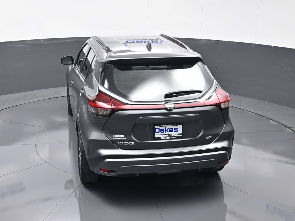 2023 Gun Metallic Nissan Kicks SR FWD SUV