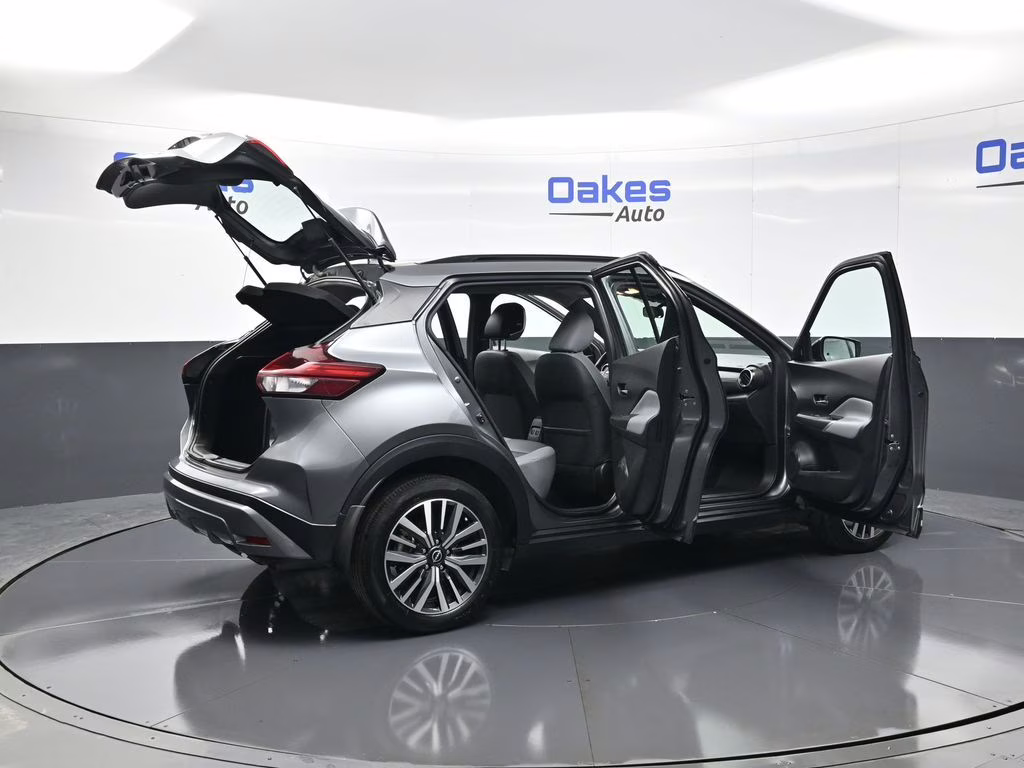 2023 Gun Metallic Nissan Kicks SR FWD SUV