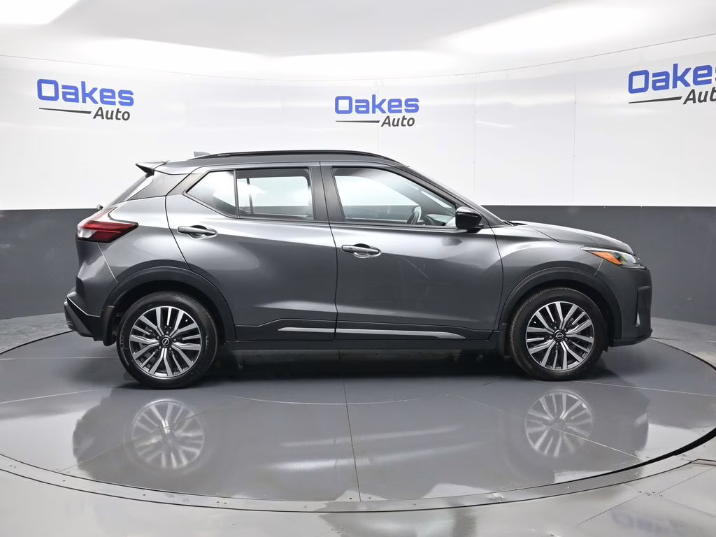 2023 Gun Metallic Nissan Kicks SR FWD SUV