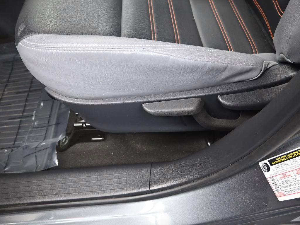 2023 Gun Metallic Nissan Kicks SR FWD SUV