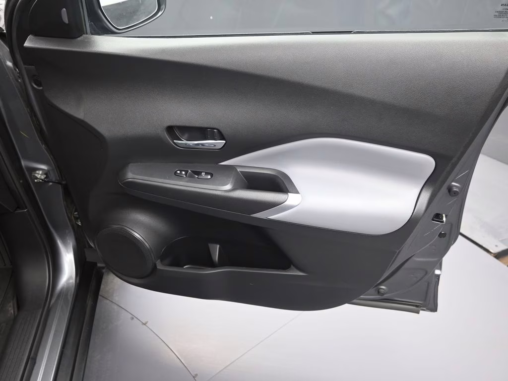 2023 Gun Metallic Nissan Kicks SR FWD SUV