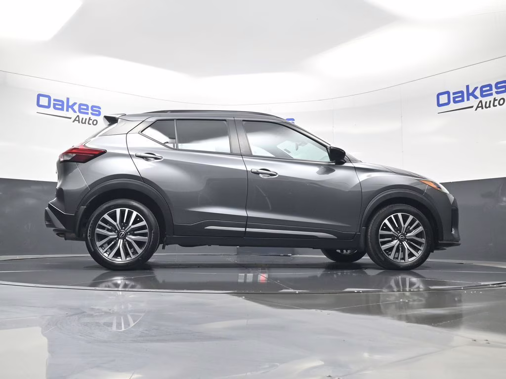 2023 Gun Metallic Nissan Kicks SR FWD SUV
