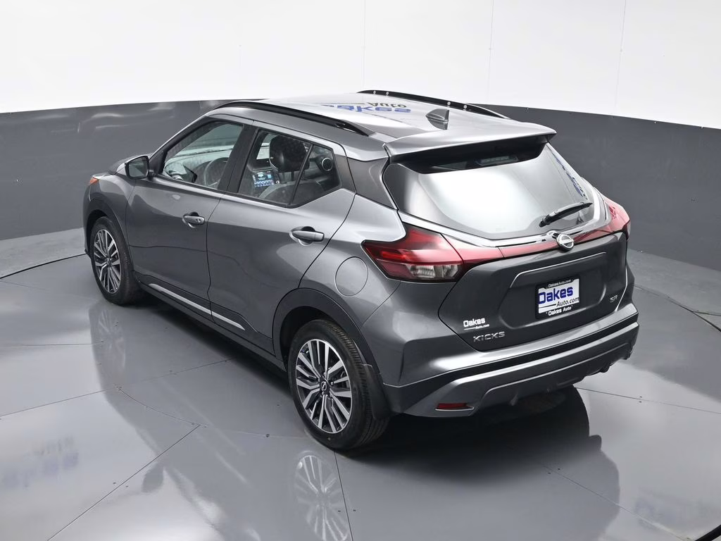 2023 Gun Metallic Nissan Kicks SR FWD SUV