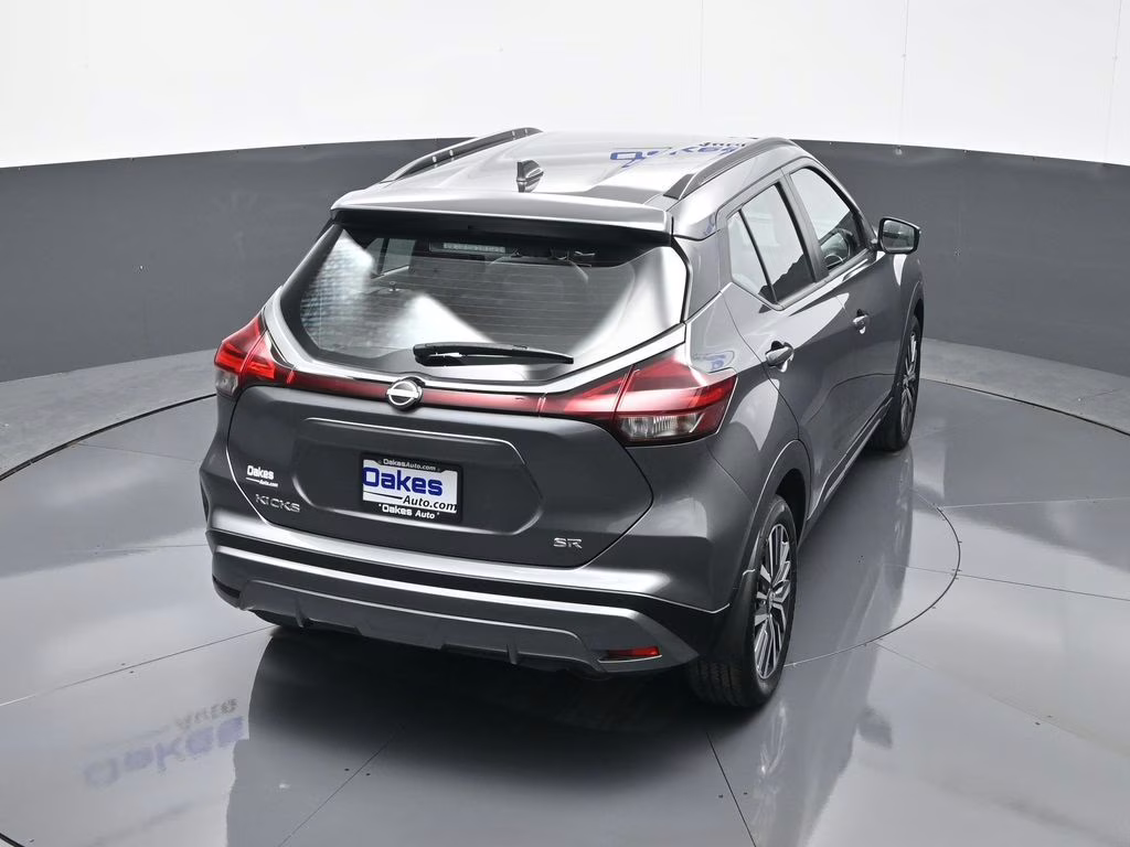 2023 Gun Metallic Nissan Kicks SR FWD SUV
