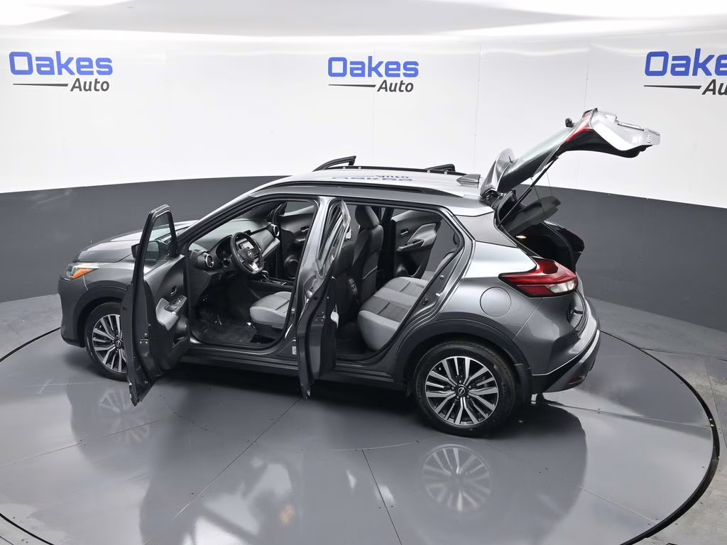 2023 Gun Metallic Nissan Kicks SR FWD SUV