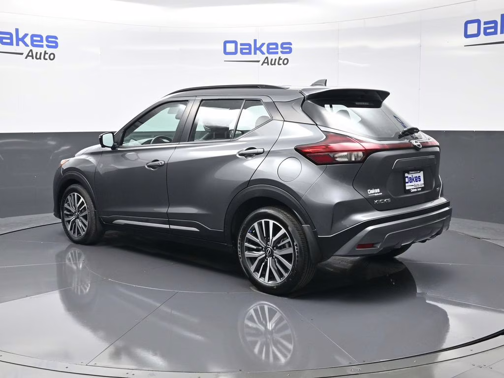 2023 Gun Metallic Nissan Kicks SR FWD SUV