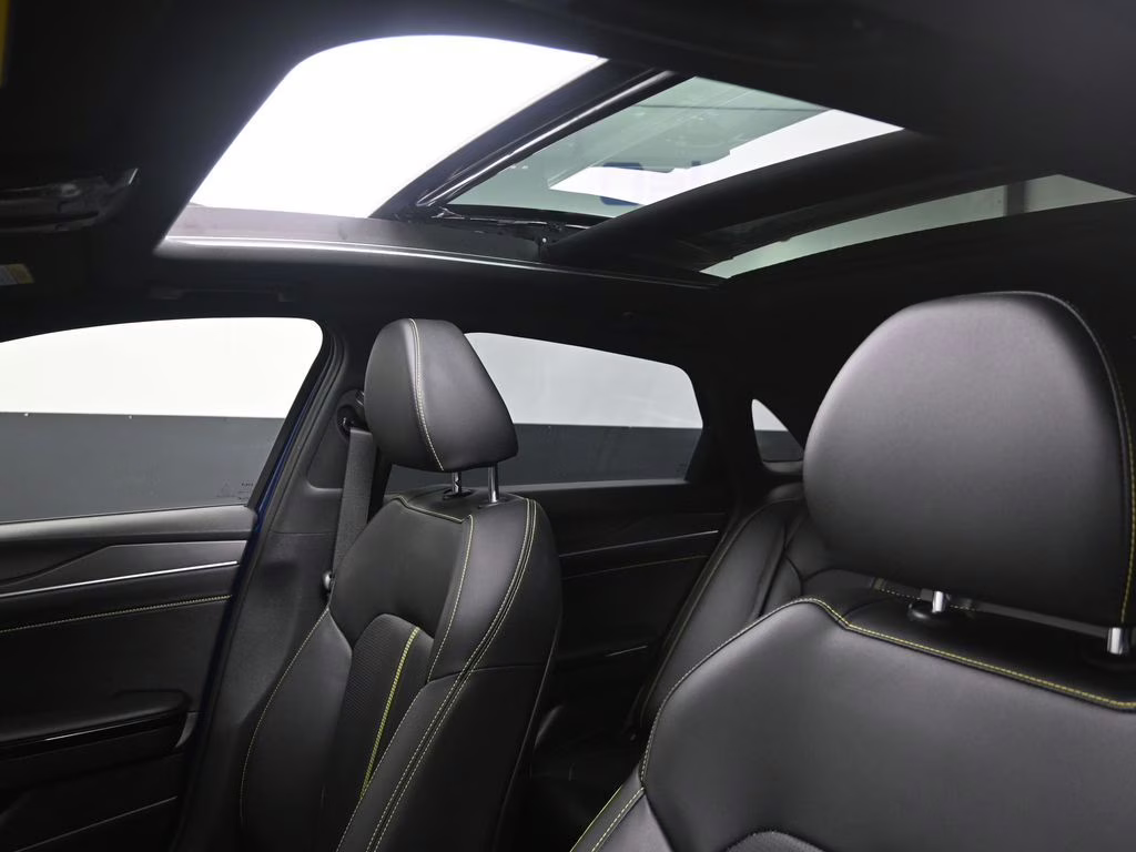 2025 Yacht Blue Kia K5 GT FWD Sedan