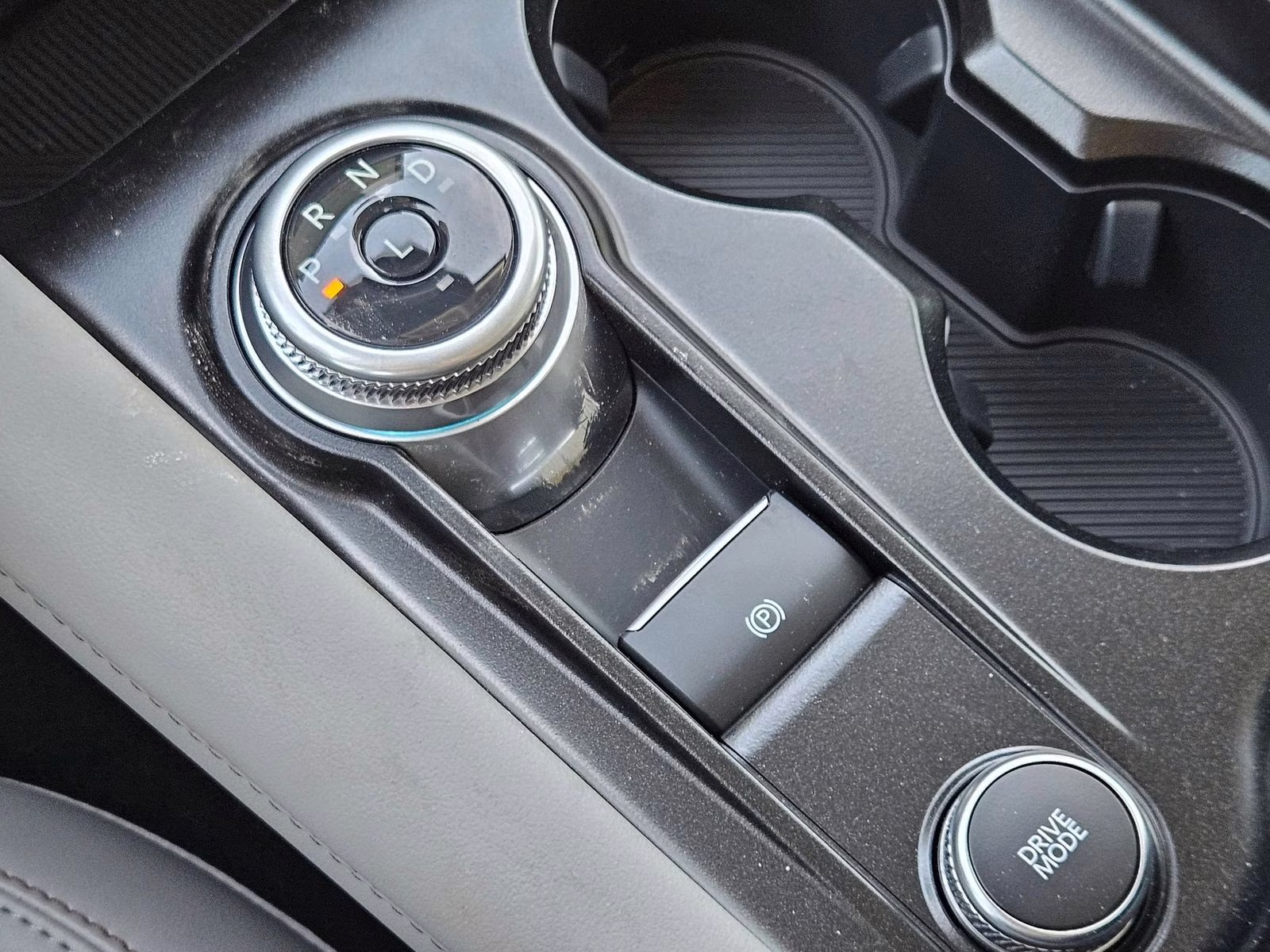 2026 White Metallic Ford Explorer Active 4X4 SUV