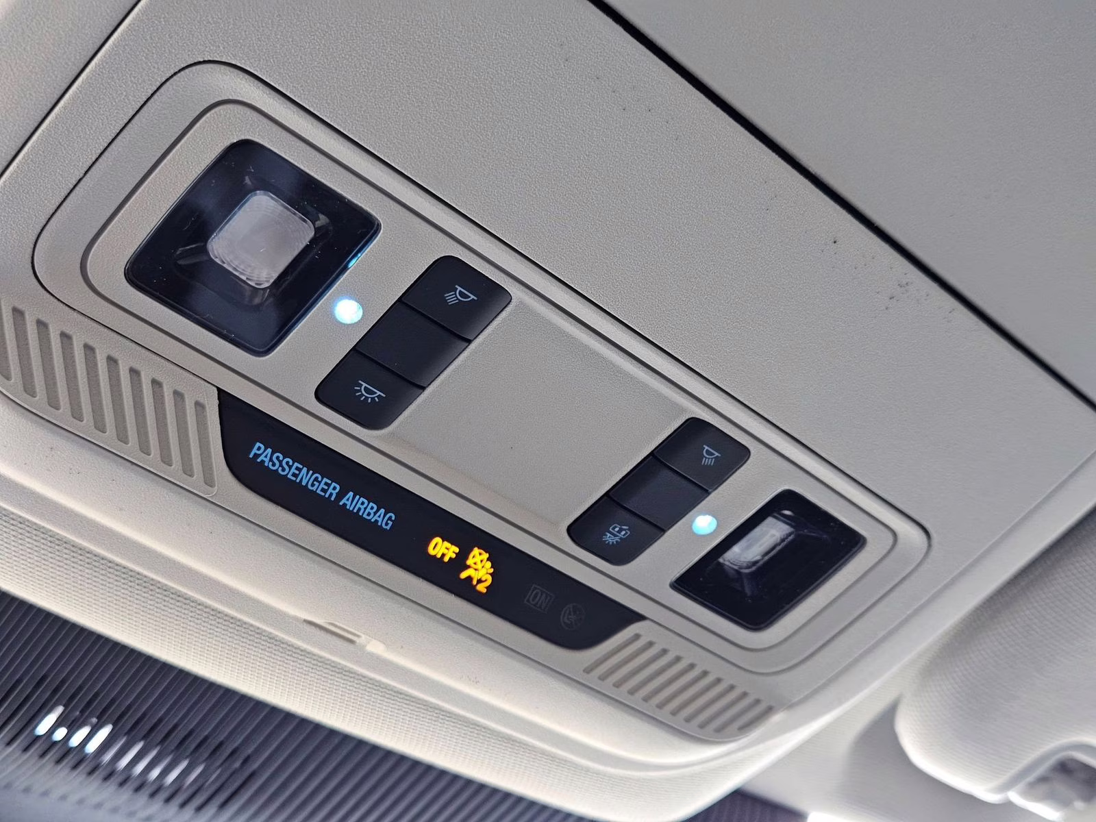 2026 White Metallic Ford Explorer Active 4X4 SUV