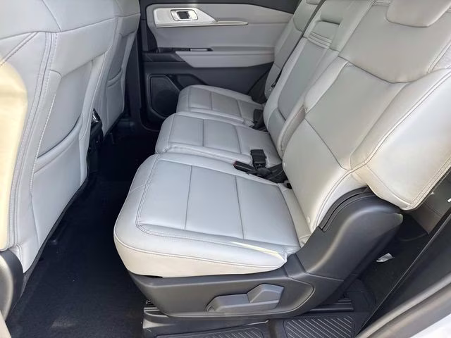 2026 Ford Explorer Active RWD SUV