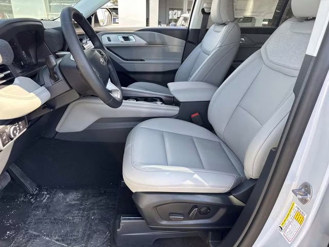 2026 Ford Explorer Active RWD SUV