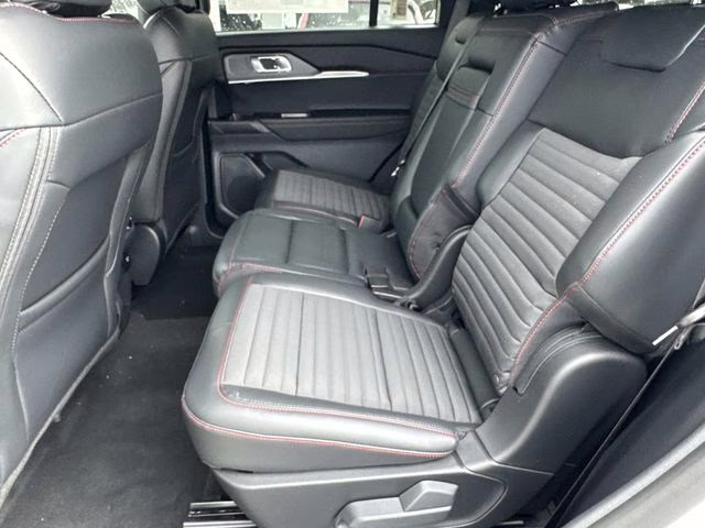 2026 White Ford Explorer ST-Line RWD SUV