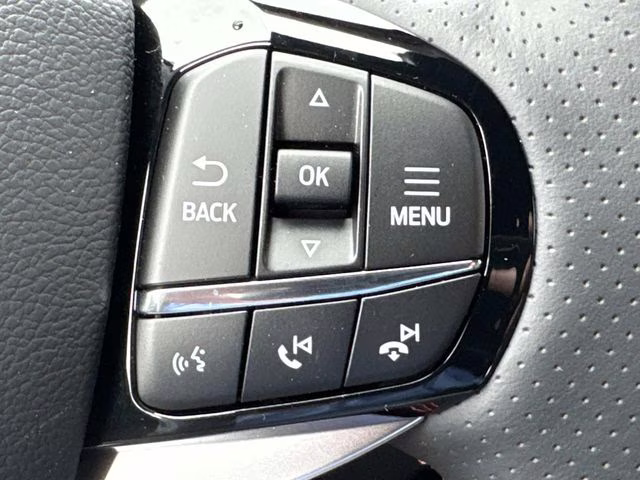 2026 White Ford Explorer ST-Line RWD SUV