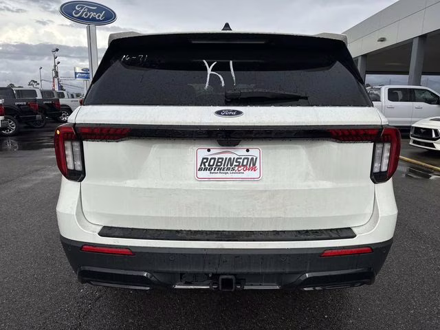 2026 White Ford Explorer ST-Line RWD SUV