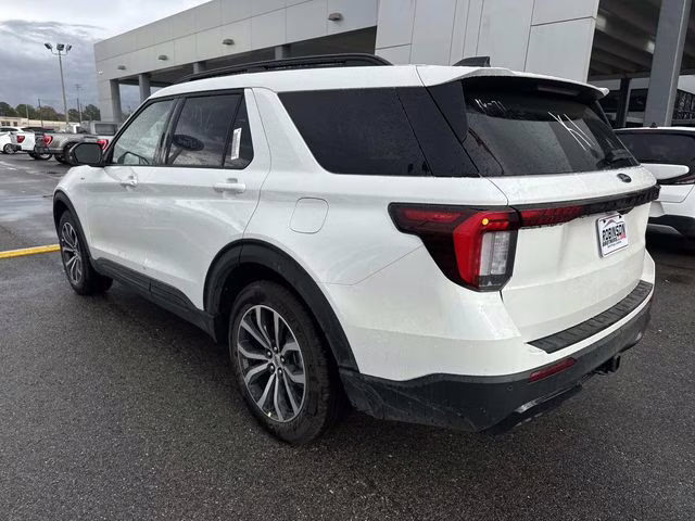 2026 White Ford Explorer ST-Line RWD SUV