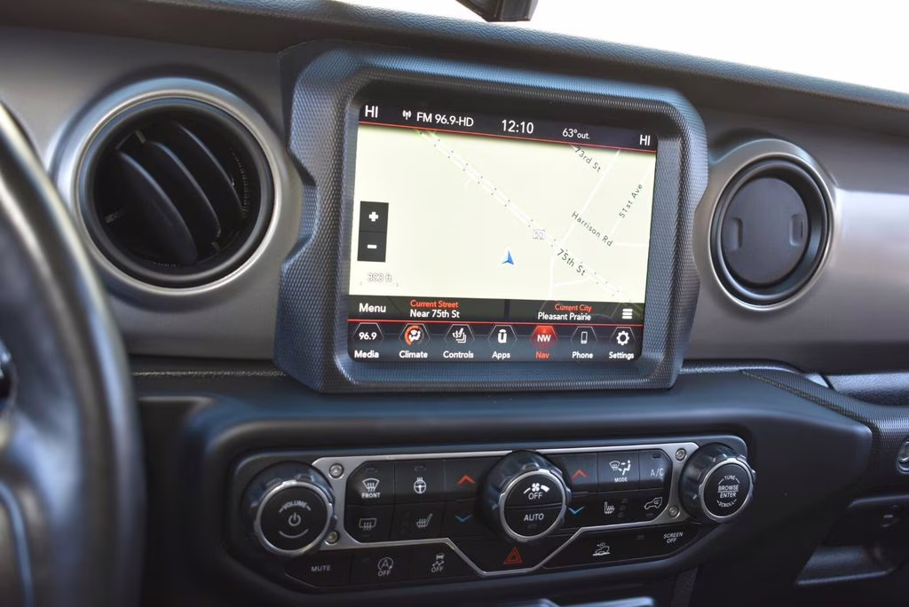 2021 Bright White Clearcoat Jeep Gladiator Willys 4X4 Truck