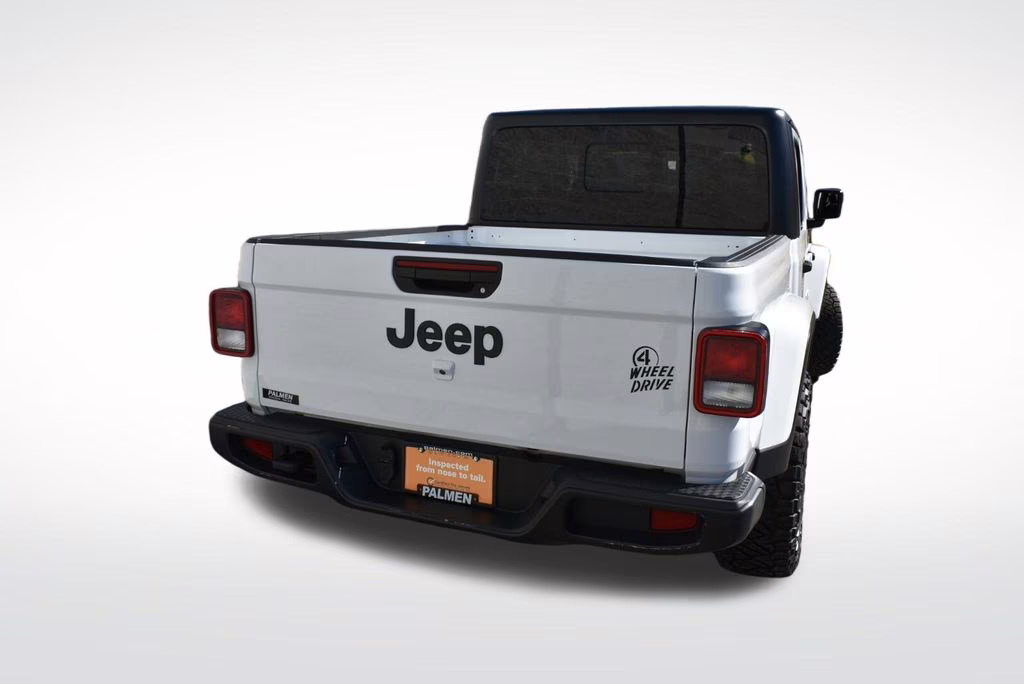 2021 Bright White Clearcoat Jeep Gladiator Willys 4X4 Truck