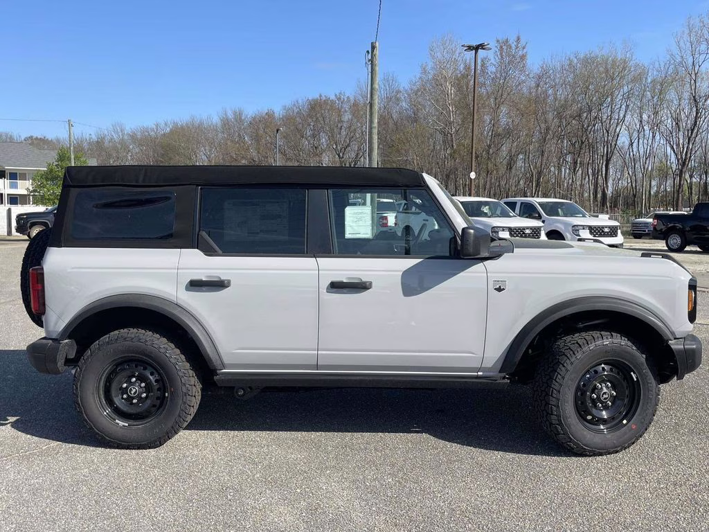 2026 Avalanche Gray Ford Bronco Big Bend 4X4 SUV